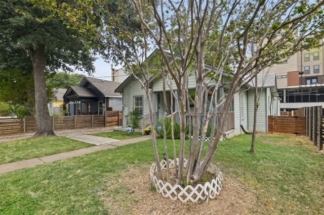223 W 8th Street, Dallas, TX 75208