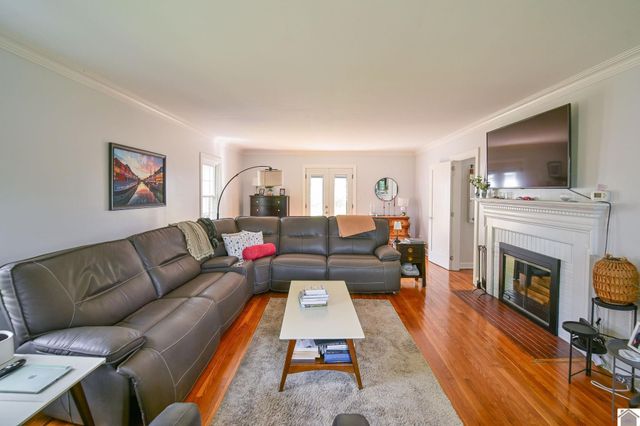 718 Backusburg Road, Mayfield, KY 42066