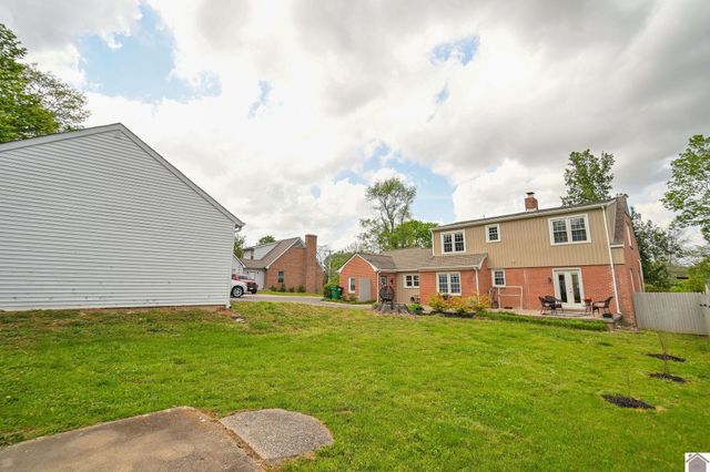 718 Backusburg Road, Mayfield, KY 42066