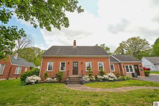 718 Backusburg Road, Mayfield, KY 42066