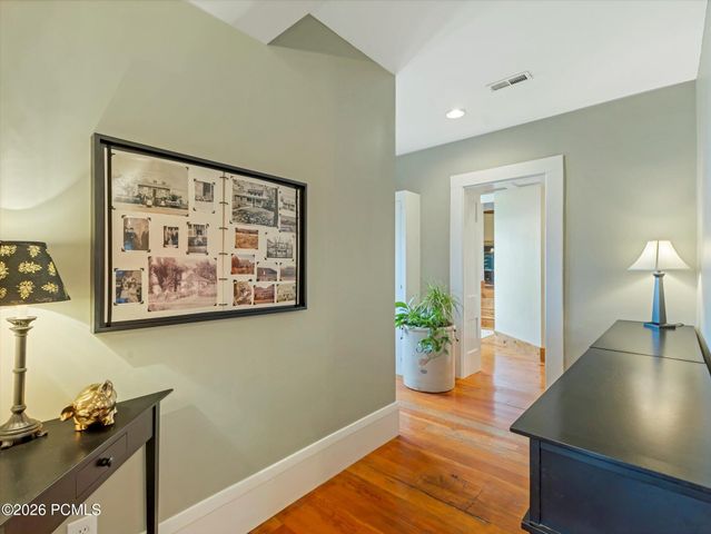 252 N 400 East, Centerville, UT 84014