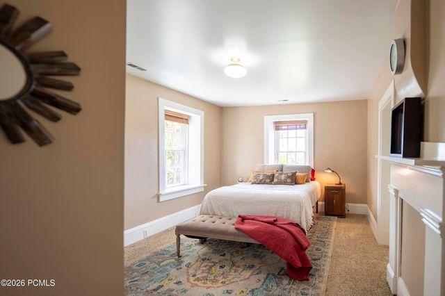 252 N 400 East, Centerville, UT 84014