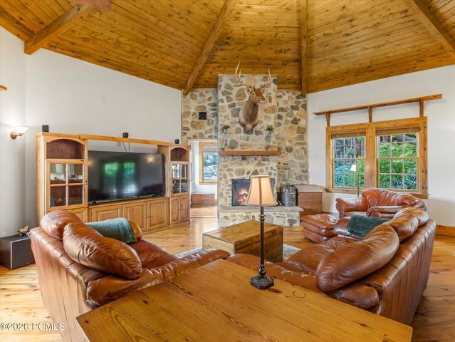 252 N 400 East, Centerville, UT 84014