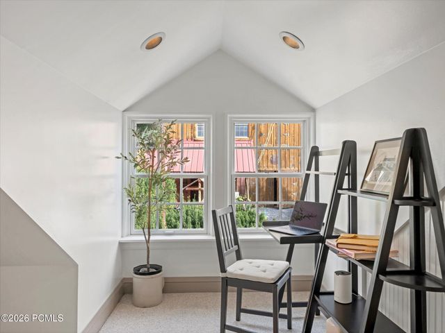252 N 400 East, Centerville, UT 84014