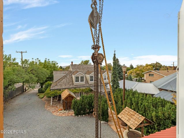 252 N 400 East, Centerville, UT 84014