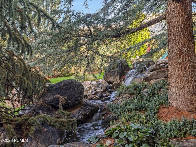 252 N 400 East, Centerville, UT 84014