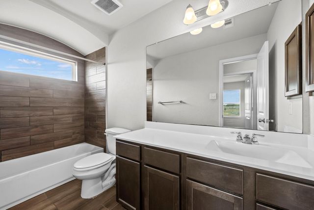 903 Willowick Bay Drive, Houston, TX 77090