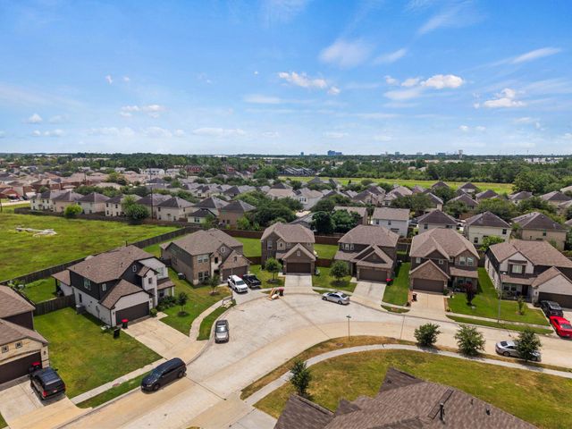 903 Willowick Bay Drive, Houston, TX 77090