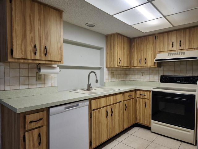 8611 SAGEWOOD DRIVE, Hudson, FL 34667