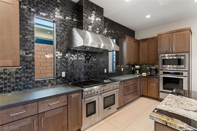 38 Moonfire Drive, Las Vegas, NV 89135