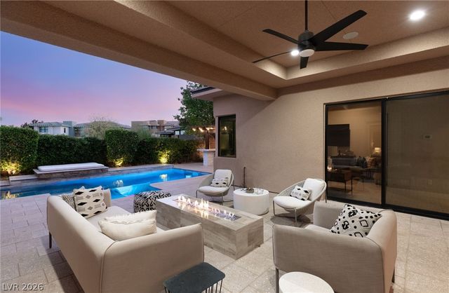 38 Moonfire Drive, Las Vegas, NV 89135