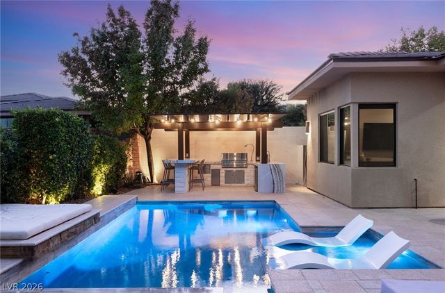 38 Moonfire Drive, Las Vegas, NV 89135