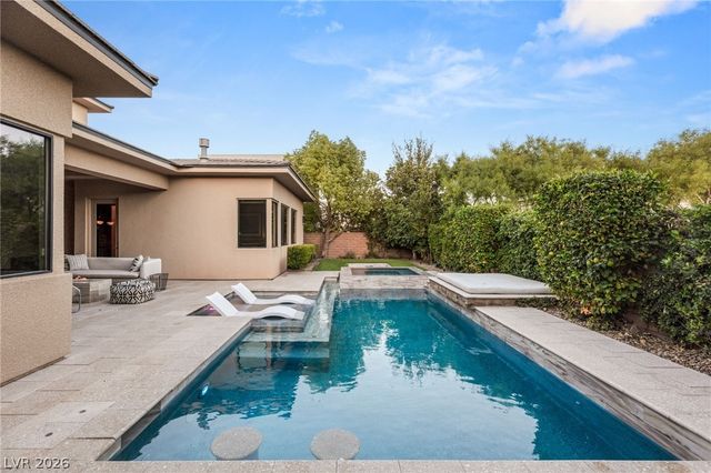 38 Moonfire Drive, Las Vegas, NV 89135