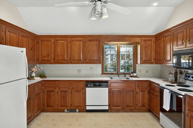 54 Marthas Lane, Harwich, MA 02645