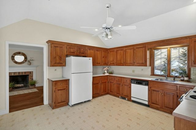 54 Marthas Lane, Harwich, MA 02645