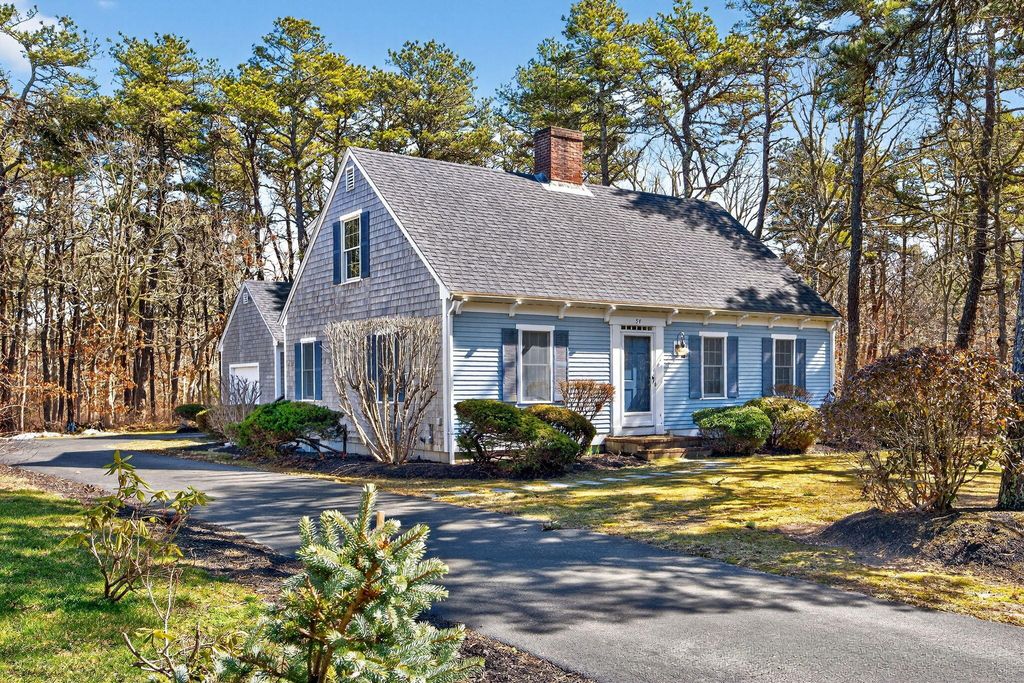 54 Marthas Lane, Harwich, MA 02645