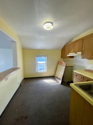 1011 N Lincoln Avenue, Bay City, MI 48708