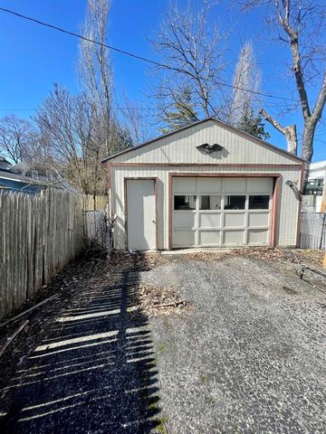 1011 N Lincoln Avenue, Bay City, MI 48708