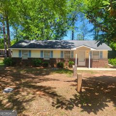 317 Martin Luther King Drive, Valley, AL 36854