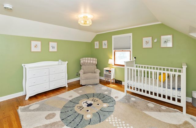 5621 Harwood Drive, Des Moines, IA 50312