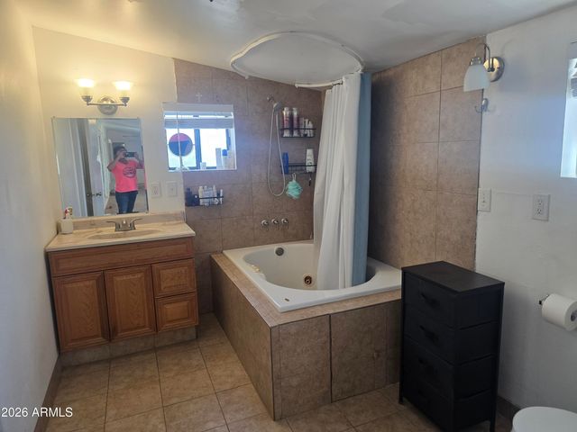 10742 E OASIS Drive, Mesa, AZ 85208