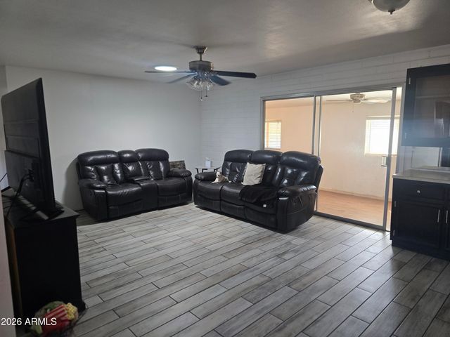 10742 E OASIS Drive, Mesa, AZ 85208