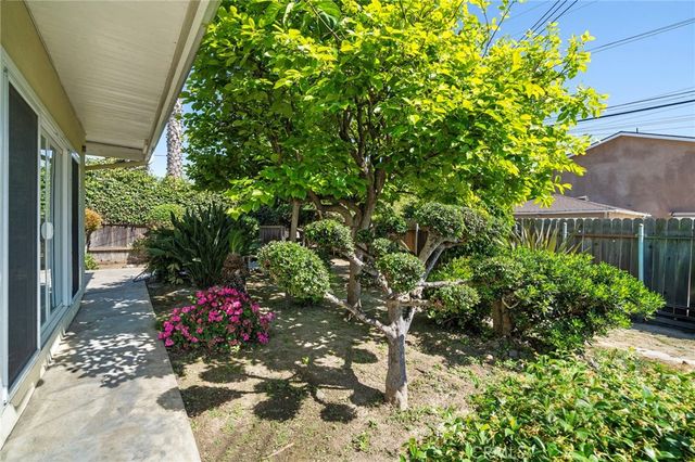 7852 Darwin Avenue, Midway City, CA 92655