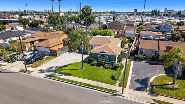 7852 Darwin Avenue, Midway City, CA 92655