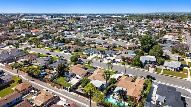 7852 Darwin Avenue, Midway City, CA 92655