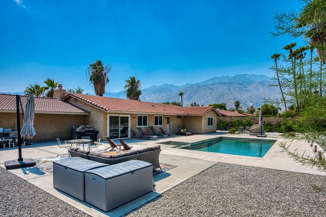 2450 Tamarisk Road, Palm Springs, CA 92262