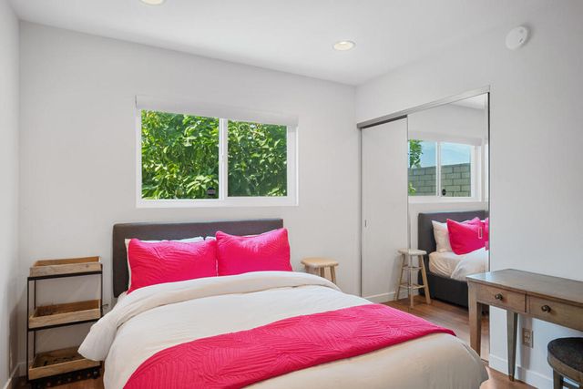 2450 Tamarisk Road, Palm Springs, CA 92262