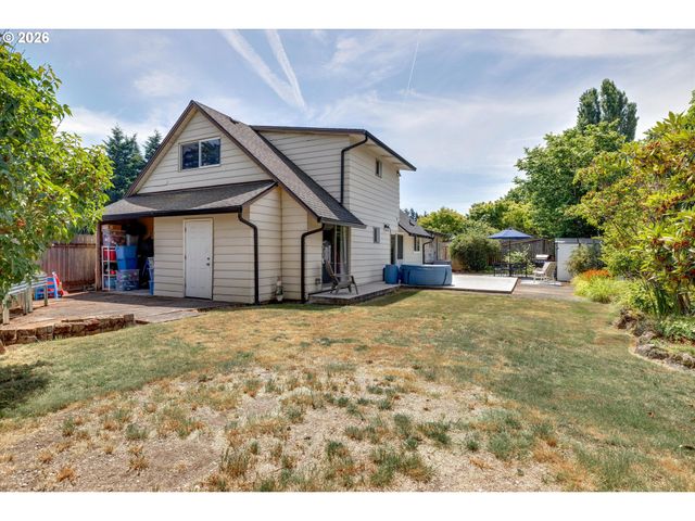 1563 Ne VILLAGE SQUIRE Ct, Gresham, OR 97030