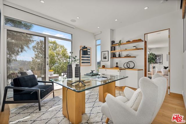 2129 Redcliff Street, Los Angeles, CA 90039