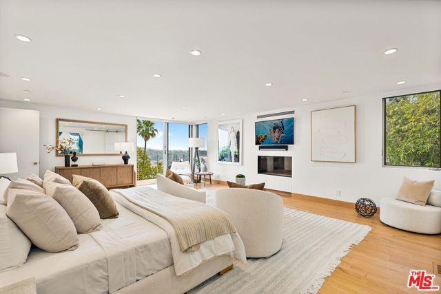 2129 Redcliff Street, Los Angeles, CA 90039