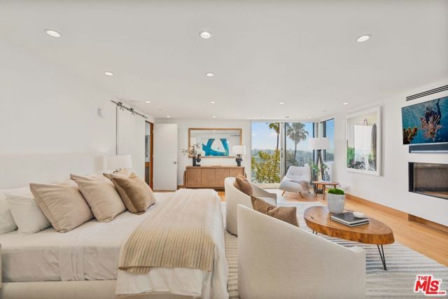 2129 Redcliff Street, Los Angeles, CA 90039