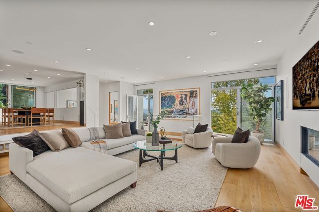 2129 Redcliff Street, Los Angeles, CA 90039