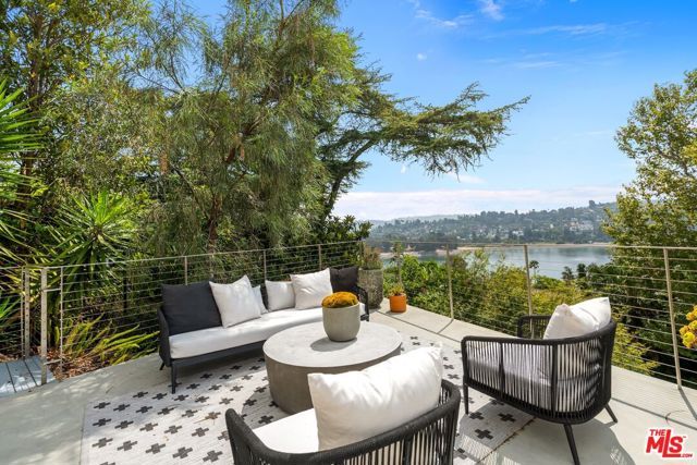 2129 Redcliff Street, Los Angeles, CA 90039