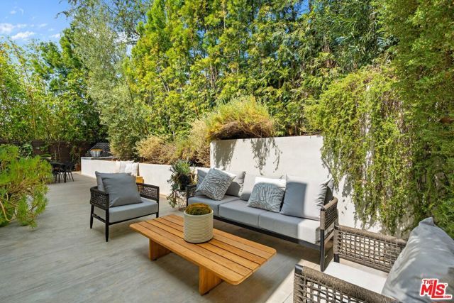 2129 Redcliff Street, Los Angeles, CA 90039