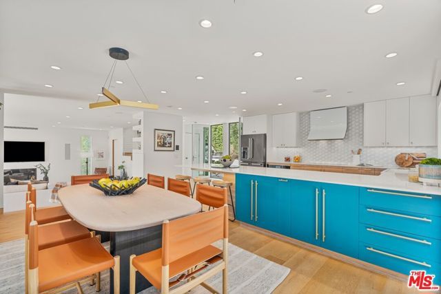 2129 Redcliff Street, Los Angeles, CA 90039