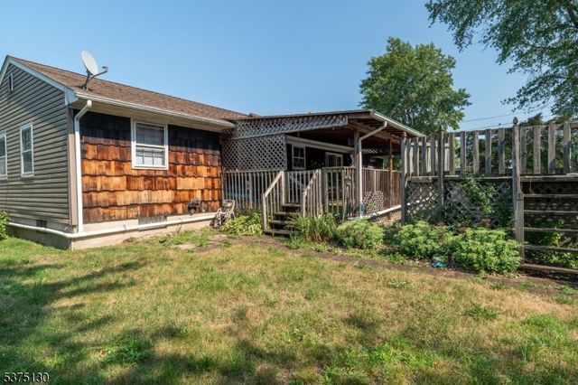3 N 15Th Ave, Manville Boro, NJ 08835