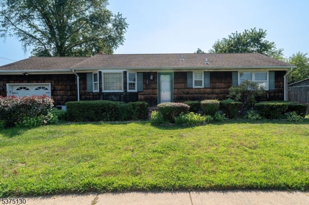 3 N 15Th Ave, Manville Boro, NJ 08835