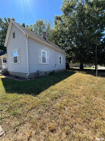421 N 21ST Street, Herrin, IL 62948