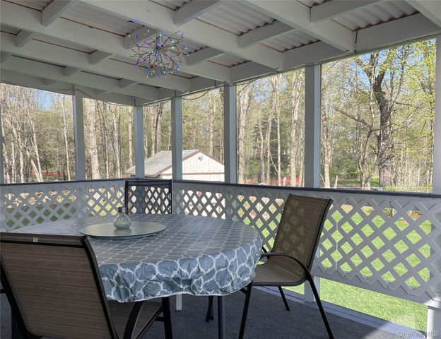 1 Paulette Lane, Wappingers Falls, NY 12590