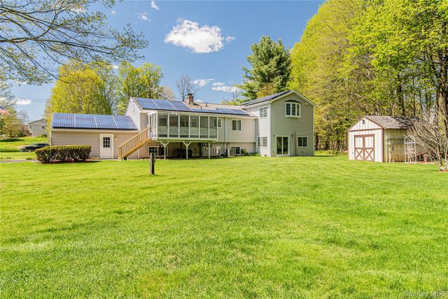 1 Paulette Lane, Wappingers Falls, NY 12590