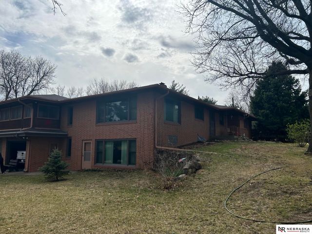 11051 O Street, Lincoln, NE 68520