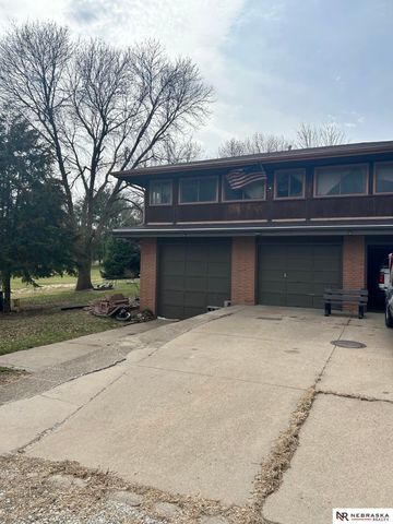 11051 O Street, Lincoln, NE 68520