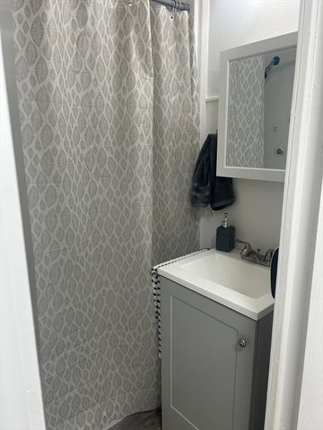 1237 Central 15, Leominster, MA 01453