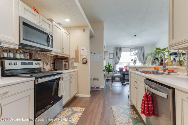 4452 Cricket Ridge 202, Holt, MI 48842