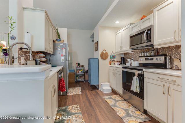 4452 Cricket Ridge 202, Holt, MI 48842