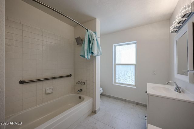 10572 E Bella Vista Drive, Scottsdale, AZ 85258